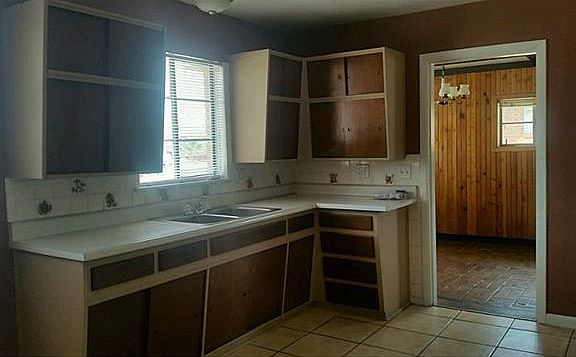 4th image of 1312 Oakdale St