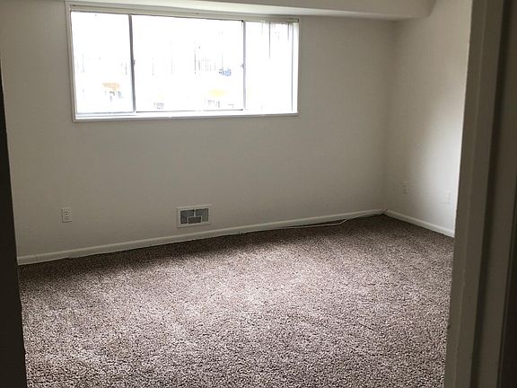 4th image of 10631 Montrose Ave APT 101