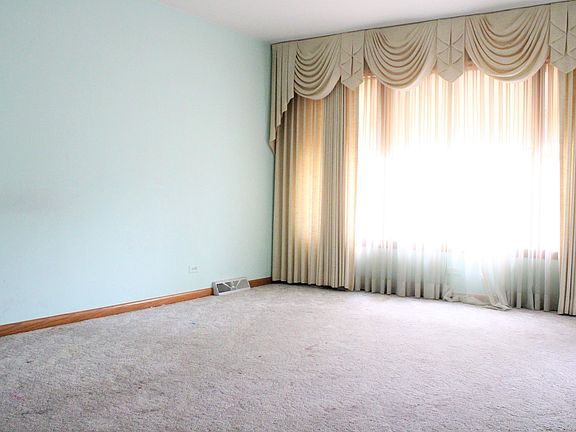 5th image of 7516 W Carmen Ave