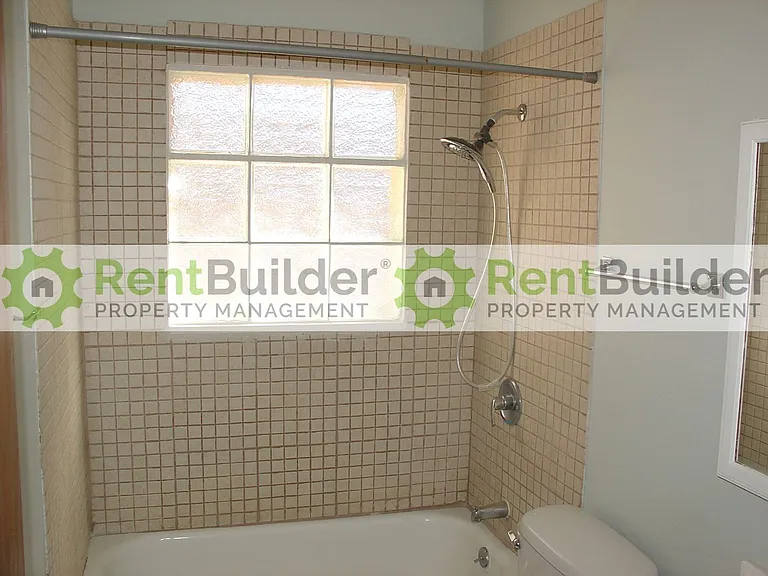 14104 Turner Pl NE — Photo 29