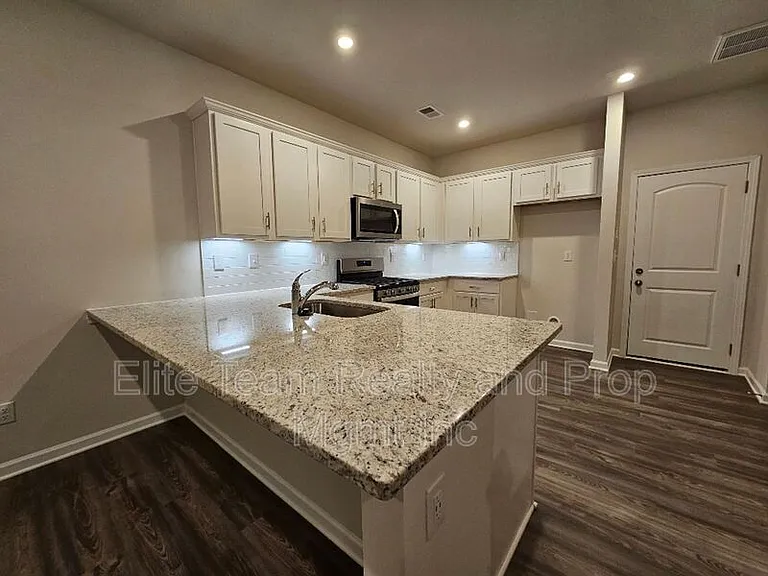 5416 Kings Ridge Dr — Photo 9