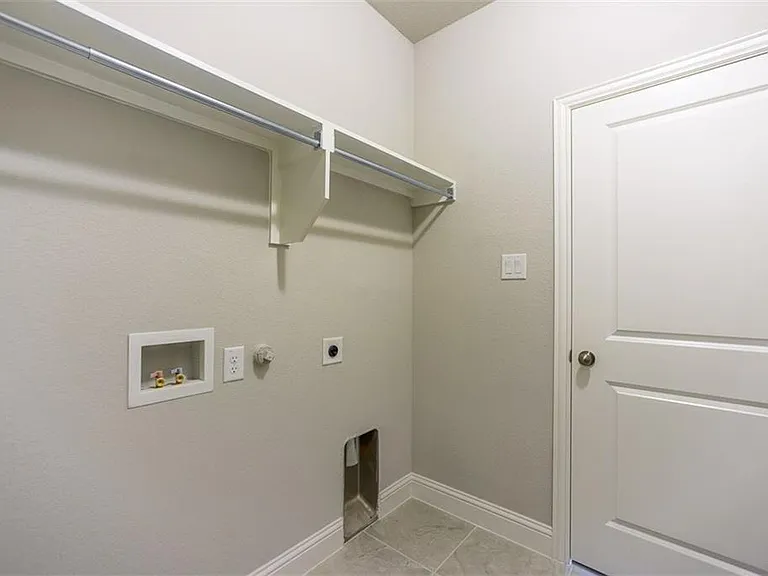 1620 Adams Pl — Photo 6