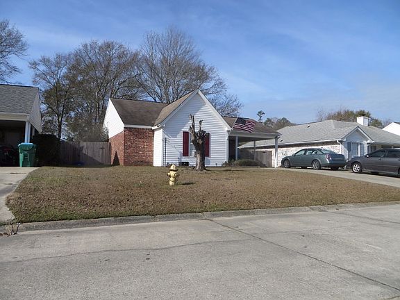 3rd image of 12233 Breezeway Cir