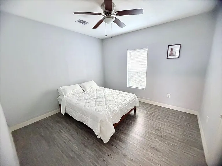 4224 Marina St — Photo 14