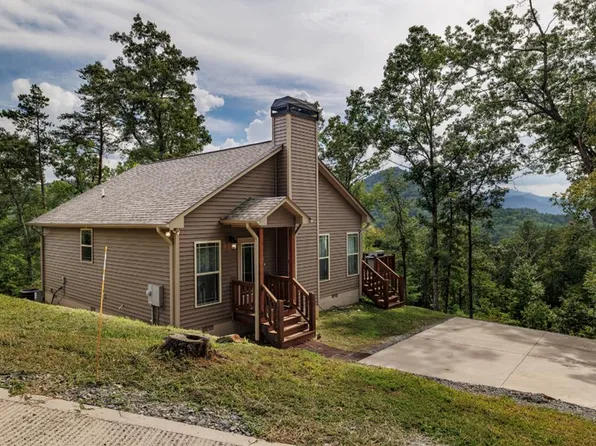 109 Blackberry Dr, Bryson City, NC 28713