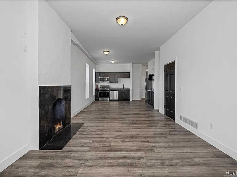 269 Watson St #102 — Photo 9