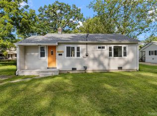 32313 Kalamazoo St, Westland, MI 48186