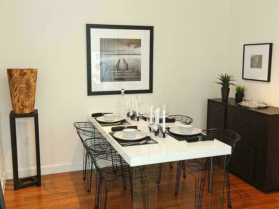 2nd image of 175 W 60th St #22A