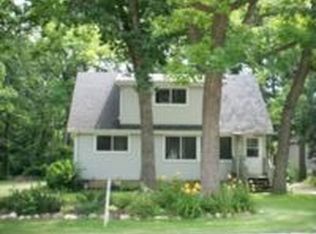 2010 N Shore Dr, Delavan, WI 53115