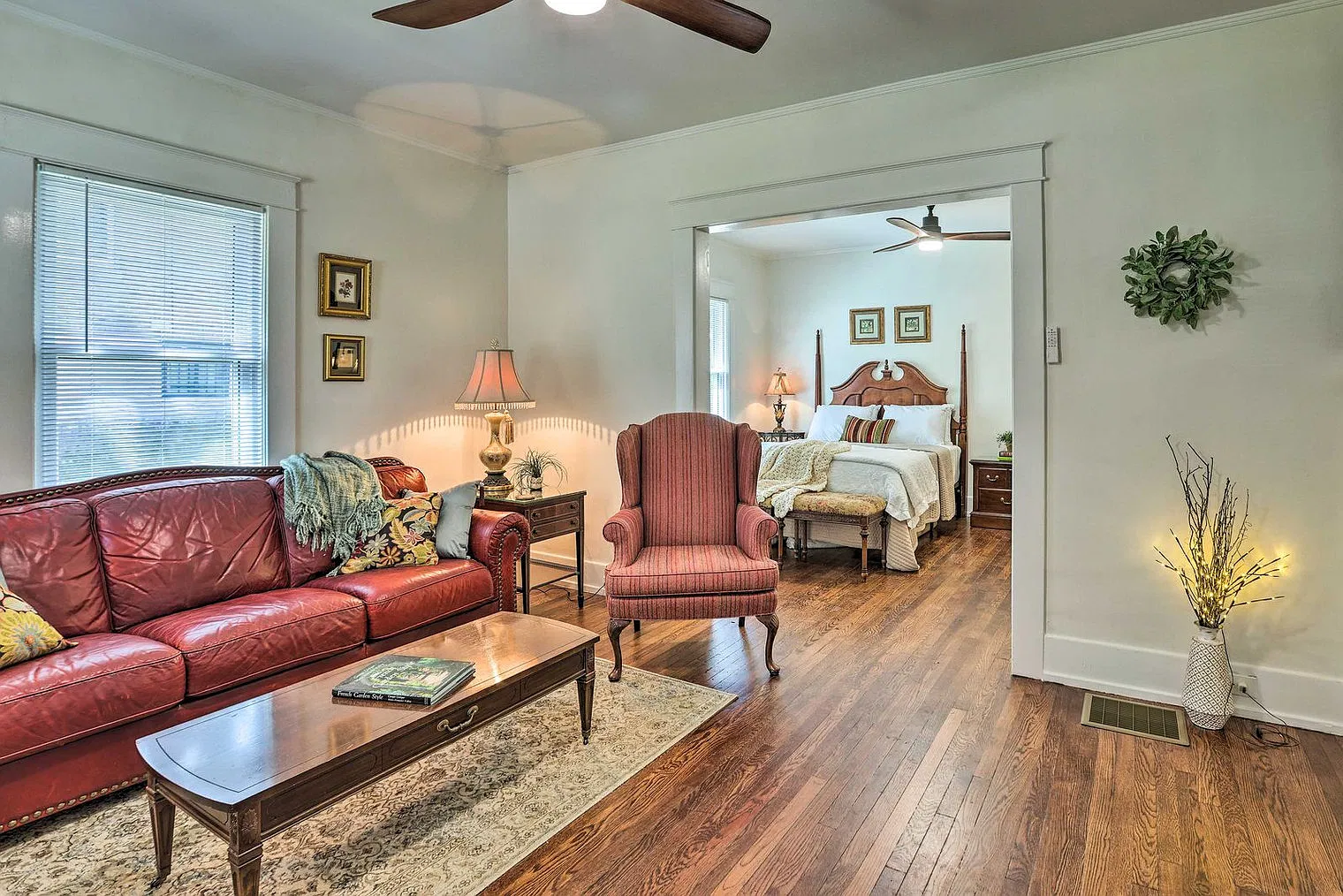 2 bed, 1.0 bath, 990 sqft, $2,991 — Photo 4