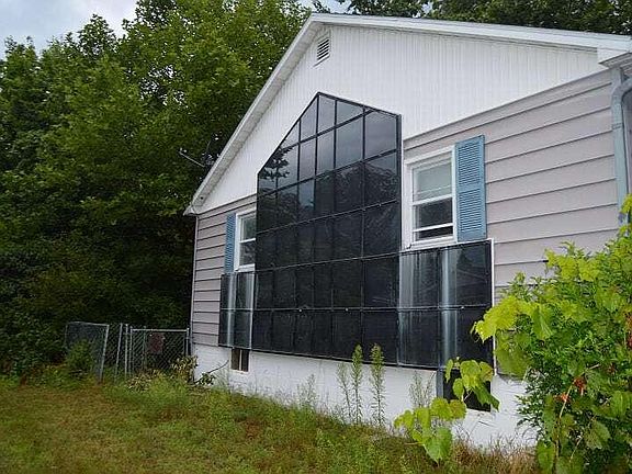 3rd image of 172 N Lawn St