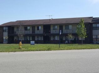 2 Lindbergh Cir APT 2, Belleville, IL 62221