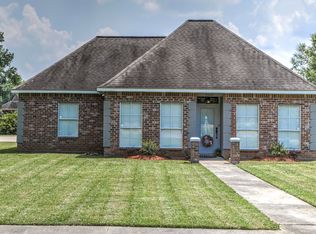 9390 Rue De Benoit, Denham Springs, LA 70706