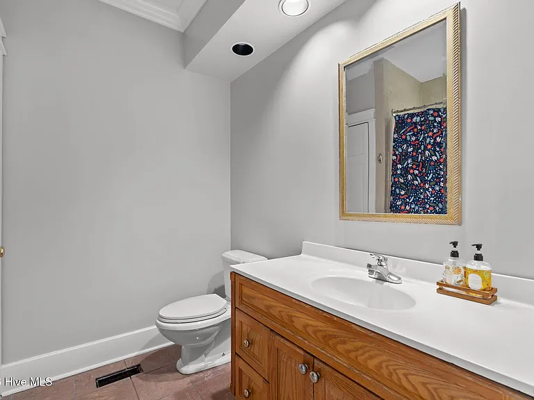 2050 Midland Rd — Photo 7