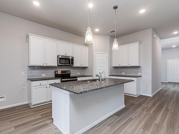 2nd image of 311 Crescent Ave