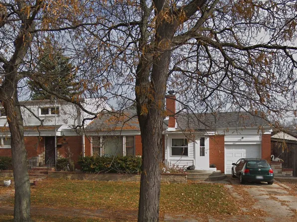 9811 S Avers Ave, Evergreen Park, IL 60805