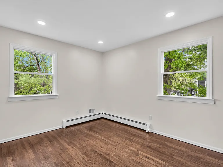 321 Marc Dr — Photo 32