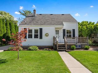 112 S Lake St, Neenah, WI 54956