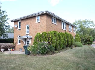 1002 Westmoreland Ave #1, Waukegan, IL 60085