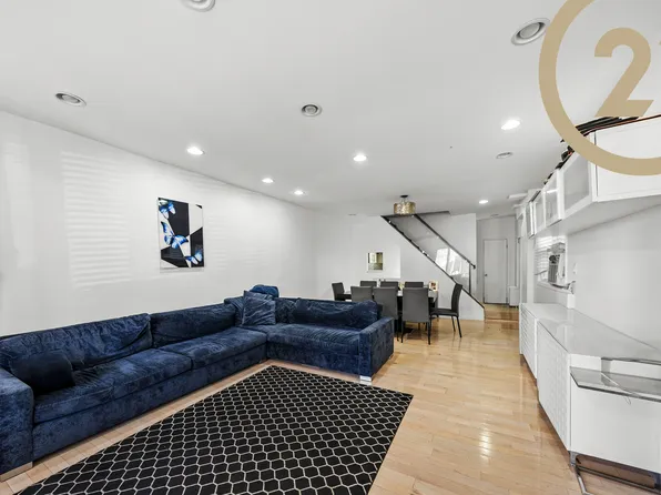 159 Lake Street image 8 of 15