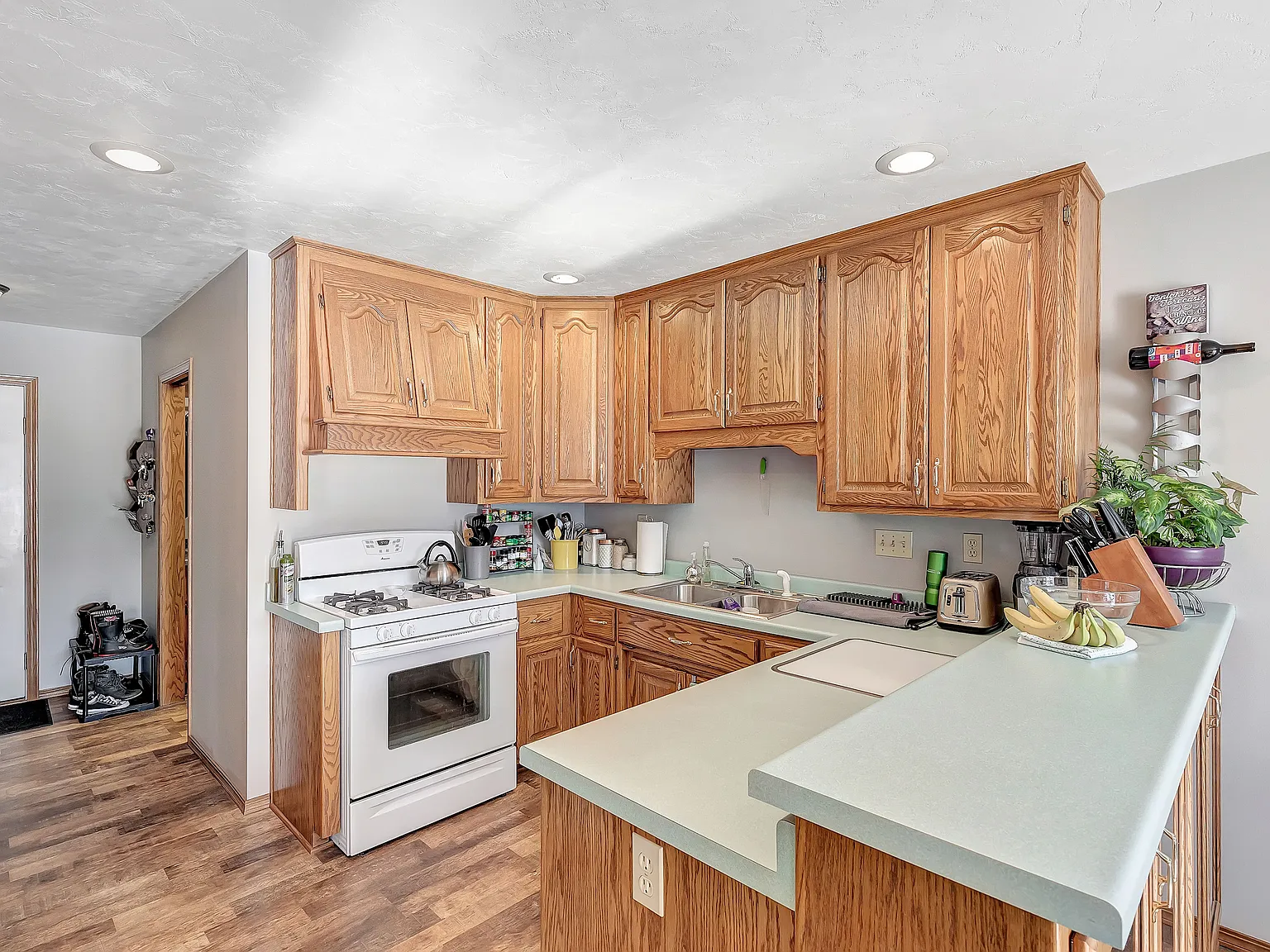 3 bed, 2.5 bath, 1878 sqft, $2,195 — Photo 4