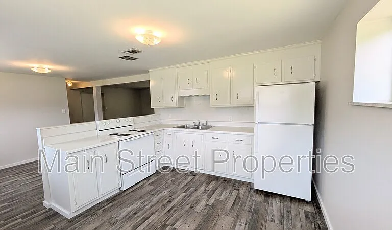 2117 Pullman Cir — Photo 22