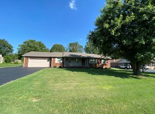 918 Elizabeth Dr, Hopkinsville, KY 42240