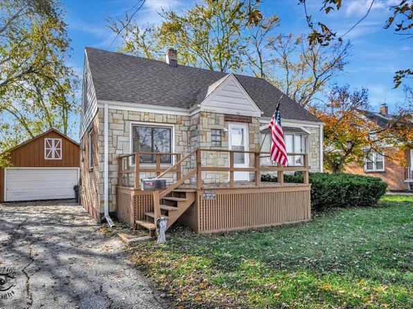 28 E 31st St, Steger, IL 60475