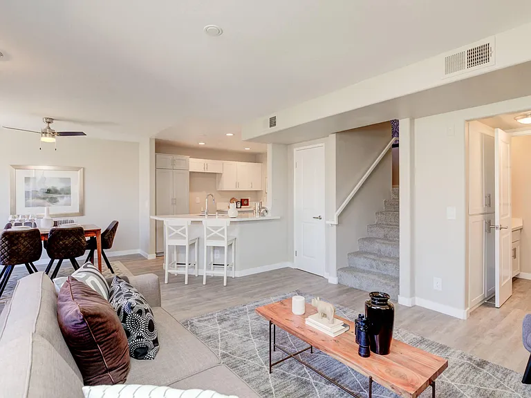 River Ranch Townhomes & Apartments — Photo 59