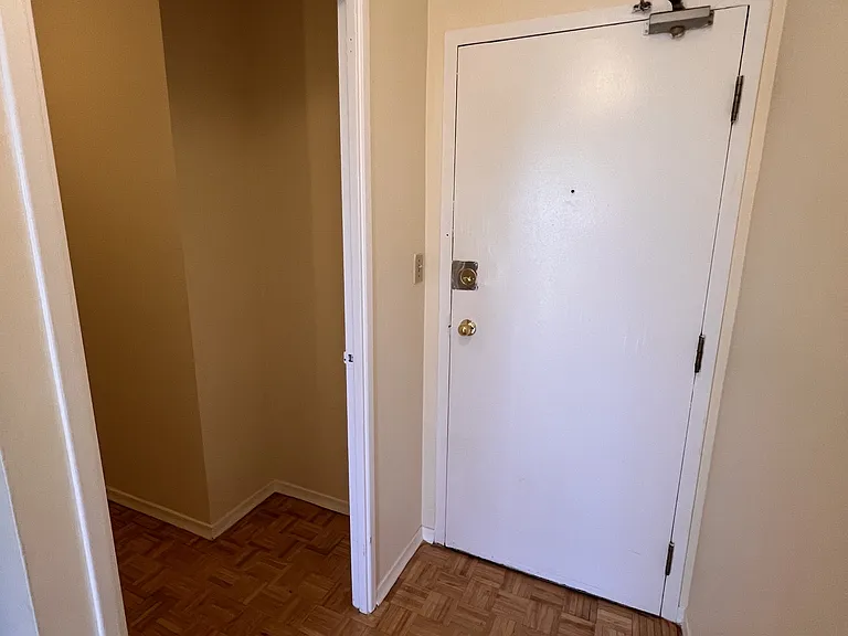 800 Riddell Ave N #502 — Photo 11