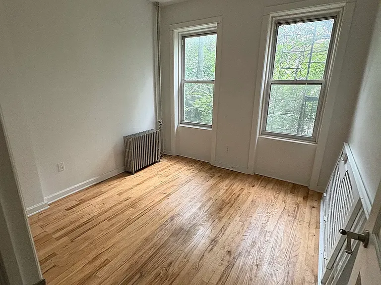 1557 De Kalb Ave #2L — Photo 10