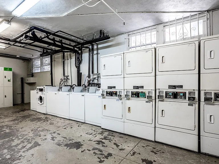 The Lido Apartments — Photo 13