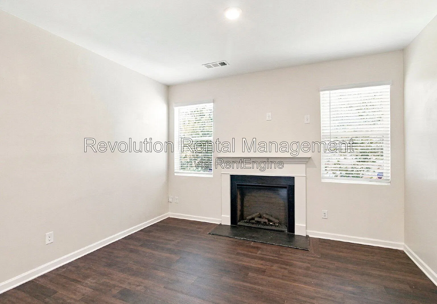 3 bed, 2.5 bath, 1500 sqft, $1,800 — Photo 3