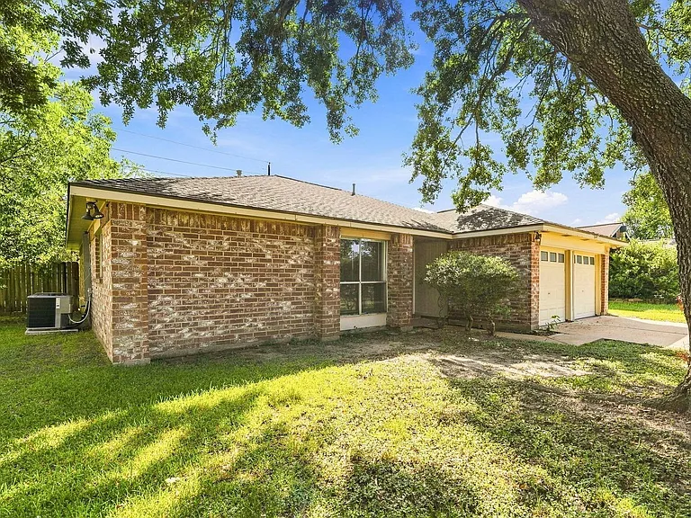 19315 Spanish Needle Dr — Photo 3