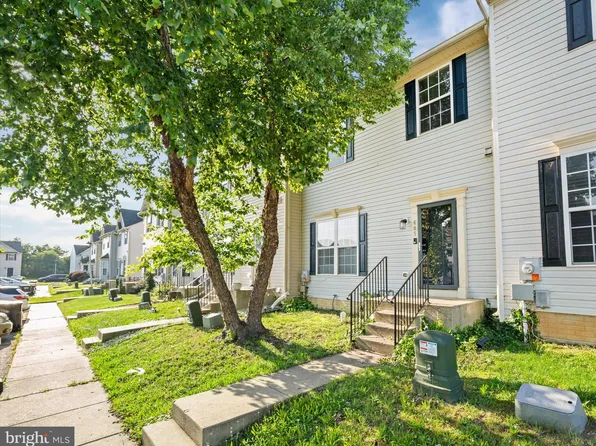 605 Red Timber Ln, Smyrna, DE 19977