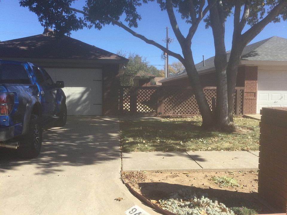 Front view with double car garage.