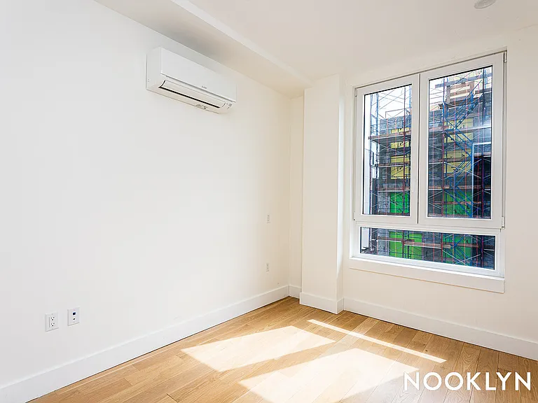 1052 Greene Ave #5C — Photo 5