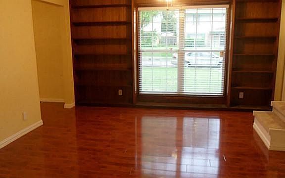 3rd image of 3030 Harlan Dr