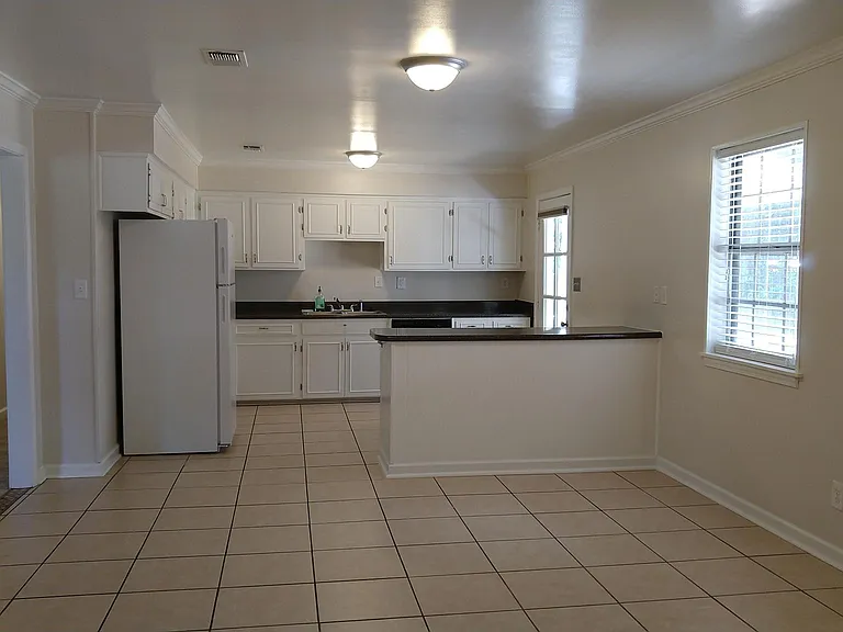 218 Betty Rd — Photo 6