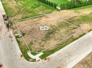 125 Edenbrook Ln, Dubuque, IA 52003