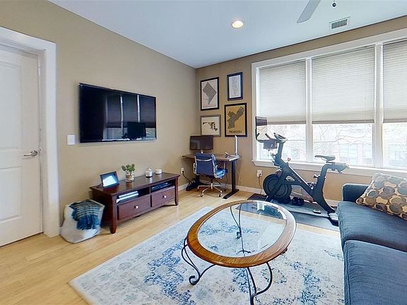 2nd image of 1325 Adams St #202