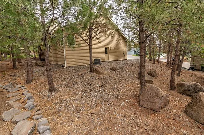 2341 NW Great Pl — Photo 18