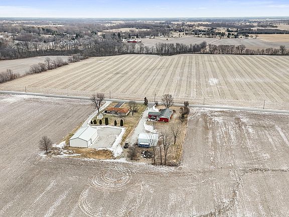 4th image of 610 S Franklin Rd