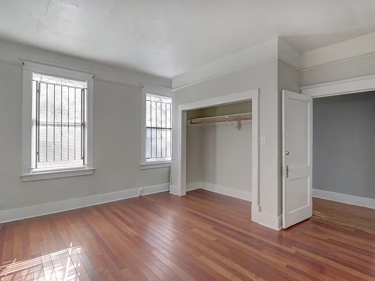 631 West 37th St — Photo 6