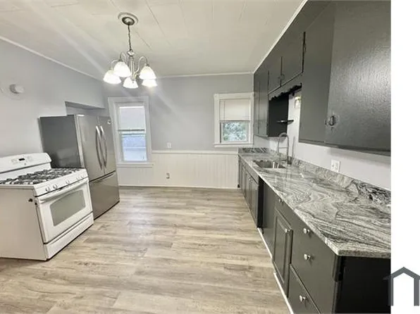 29 Shamrock St #3, Worcester, MA 01605