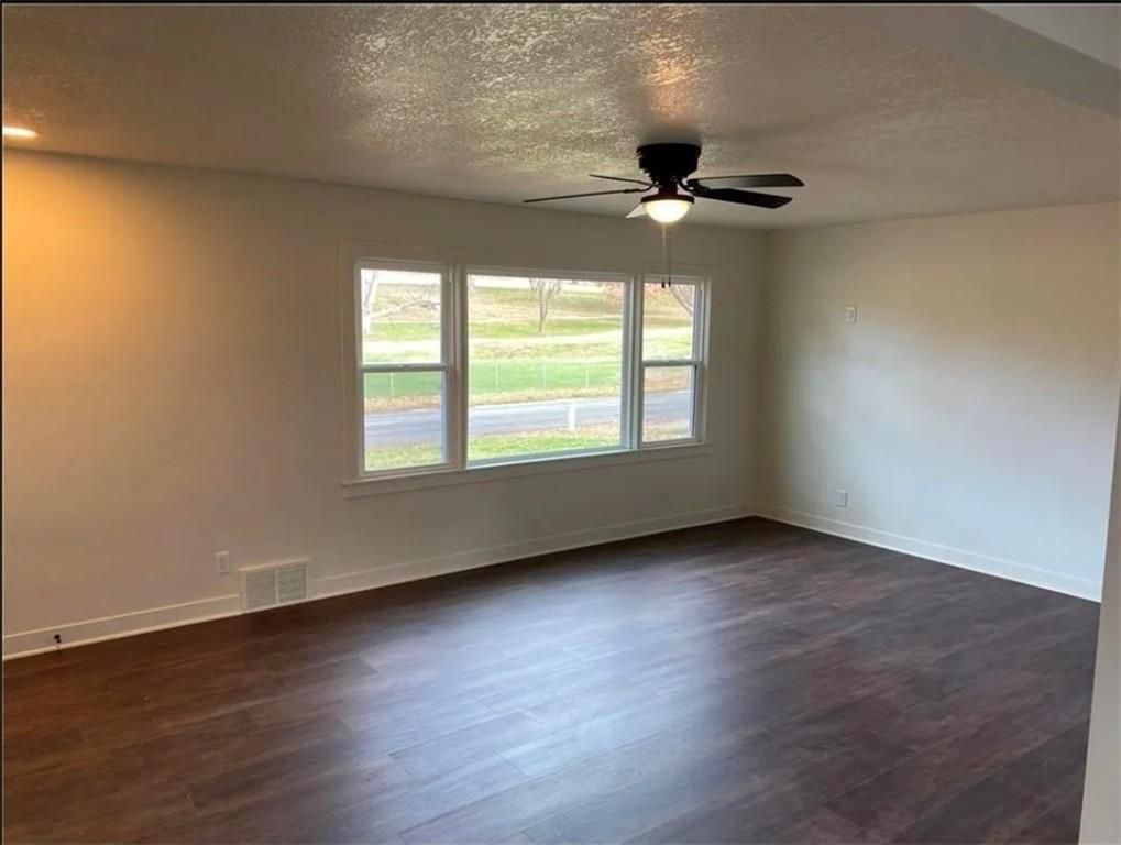 3104 Faraon St, Saint Joseph, MO - More