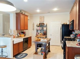 729 Chalk Knoll Rd, Fort Worth, TX 76108