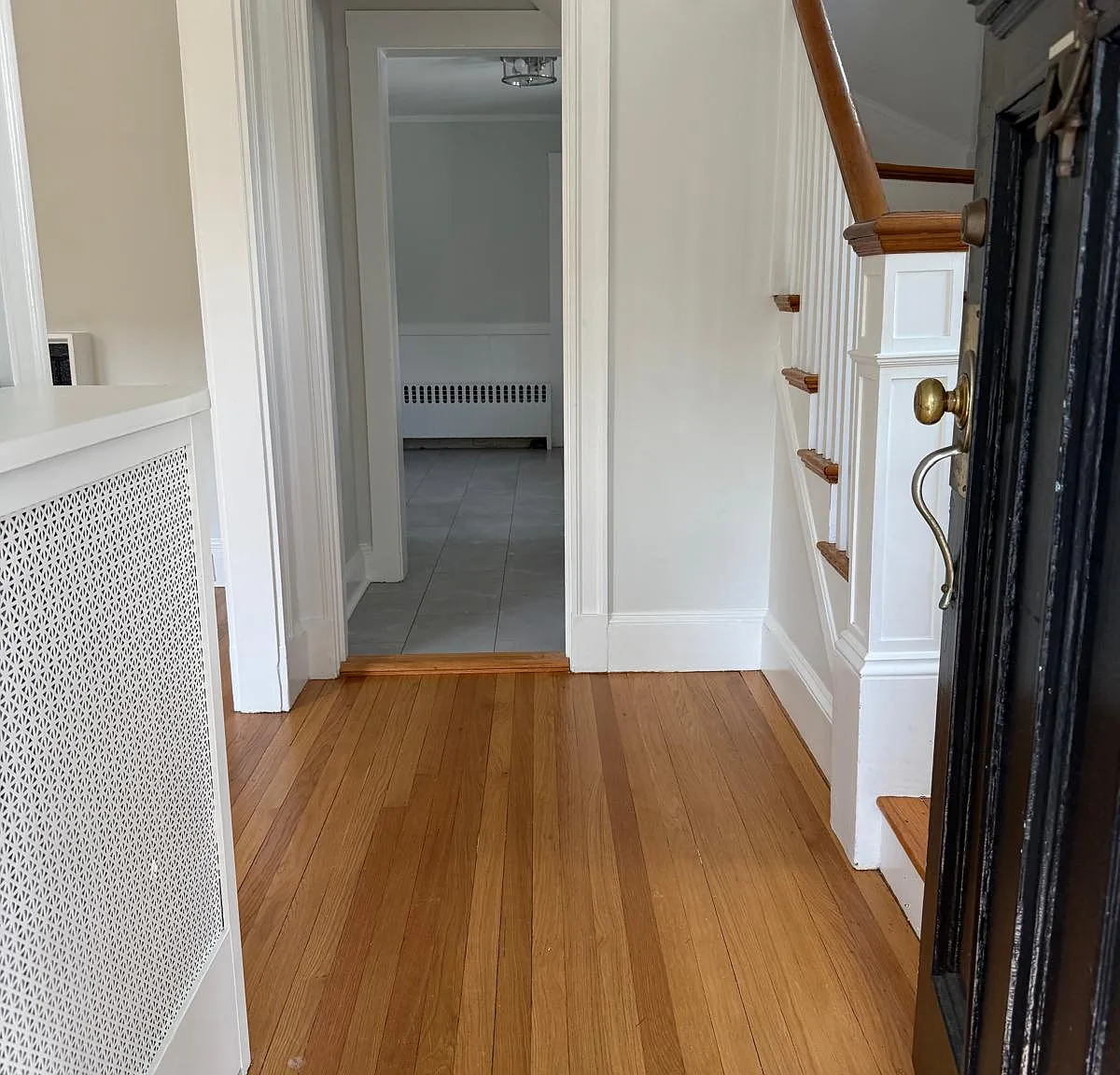 3 bed, 1.5 bath, 1300 sqft, $3,650 — Photo 2