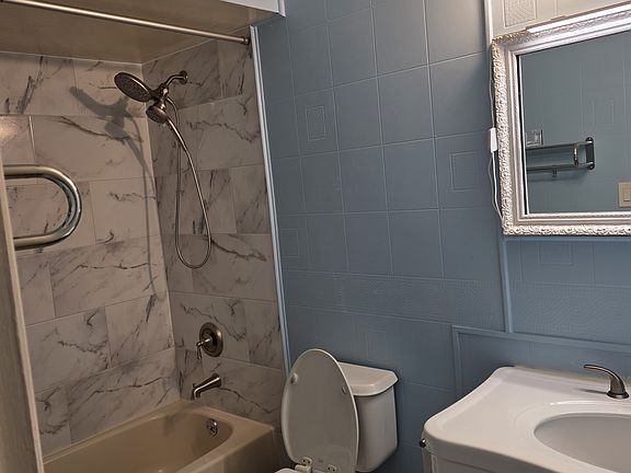 5th image of 59 Elwood Ave