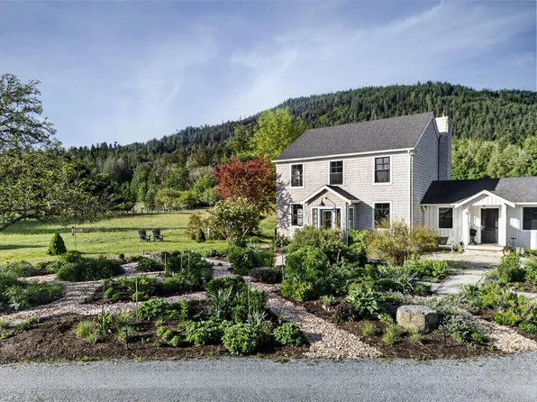 2454 Fulford Ganges Rd, Saltspring Island, BC V8K 1Z4
